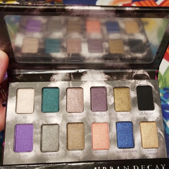 Urban Decay Other - SALE!!! Urban decay shadow box